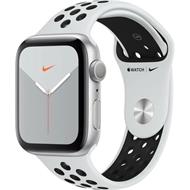 Apple Watch Nike 44mm stříbrný hliník s platinovým/černým Nike sportovním řemínkem (2019)