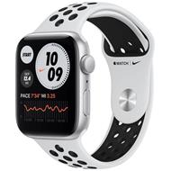 Apple Watch Nike SE 44mm stříbrný hliník s platinovým/černým sportovním řemínkem