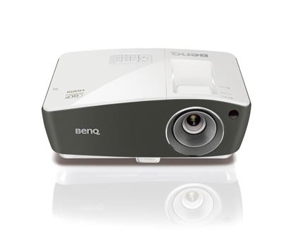 BenQ DLP Projektor TH670/1080p 1920x1080/3000 ANSI lm/10 000:1/2xD-Sub/HDMI/2xUSB/1x10W
