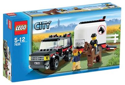 LEGO City - Terenní vůz s pohonem 4 kol a přívěsem pro koně 7635