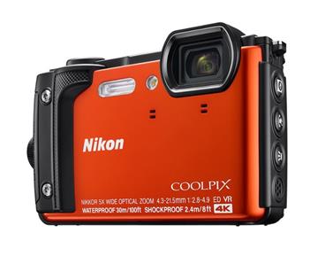 NIKON kompakt Coolpix W300, 16MPix, 5x zoom - oranžový + 2v1 plovoucí popruh
