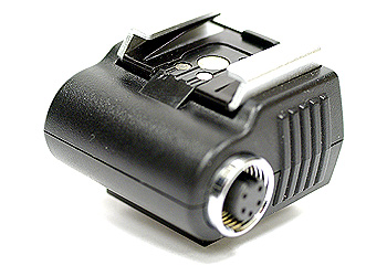 Pentax adaptér sáněk F (sáňky - kabel - patka blesku)